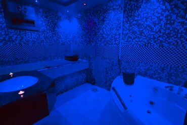 Private jacuzzi spa in deira